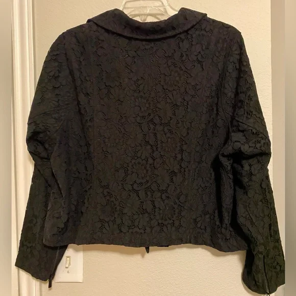 Torrid Black Crocheted Lace Moto Jacket Size 3X - NWT! - Picture 5 of 8